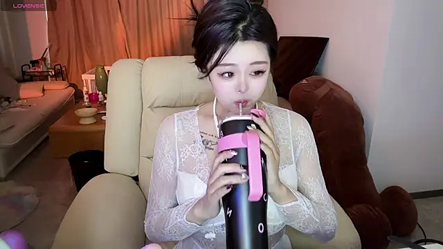 Bunny Tutu online show from 01-19-25, 09:01