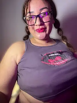 alexxaa96 online show from 06-09-26, 03:07