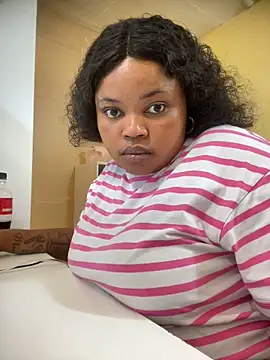 Curveysinaa online show from 03-07-25, 11:51