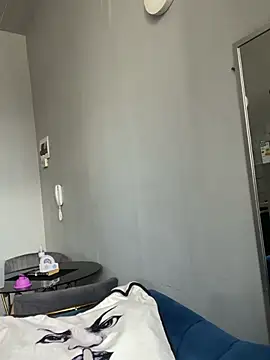 Curveysinaa online show from 02-16-26, 08:43