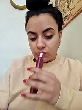 ElyzaIbarra online show from 03-21-25, 06:38