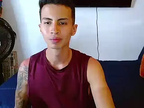 Velk hot online show from 07-15-26, 03:17