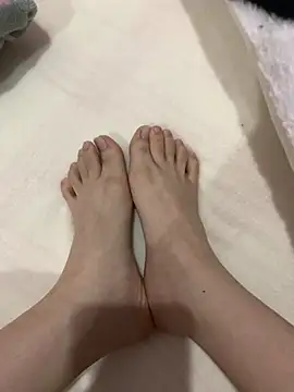 Aimeil online show from 12-10-24, 03:44