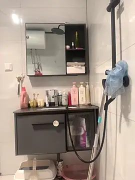 Snapshot of Aimeil chatting on 03-01-25, 02:37 Aimeil online show from 03-01-25, 02:37