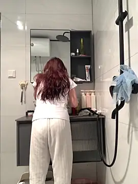 Aimeil online show from 03-16-25, 01:17