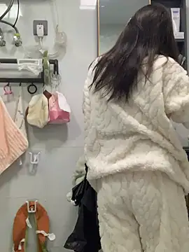 Aimeil online show from 01-10-26, 07:32