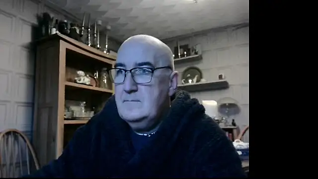 Adamdaddybear online show from 01-06-25, 08:24