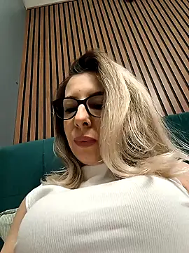 SukyGirl online show from 02-25-25, 05:08