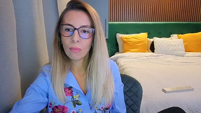 SukyGirl online show from 09-30-25, 02:11