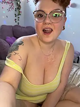 Sweetleeahxx online show from 04-10-26, 01:27