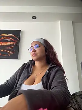 Miapeyton online show from 11-18-25, 03:27