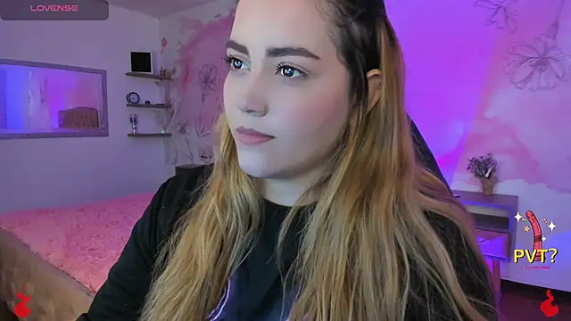 Lucia star   online show from 02-14-25, 02:28