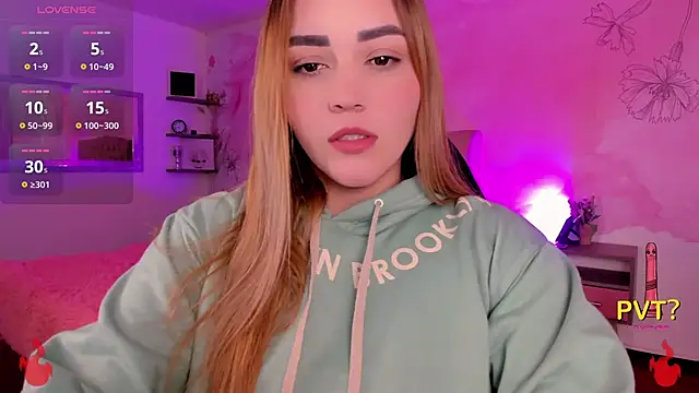 Lucia star   online show from 03-14-25, 02:53