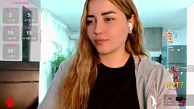 Lucia star   online show from 11-16-25, 02:50