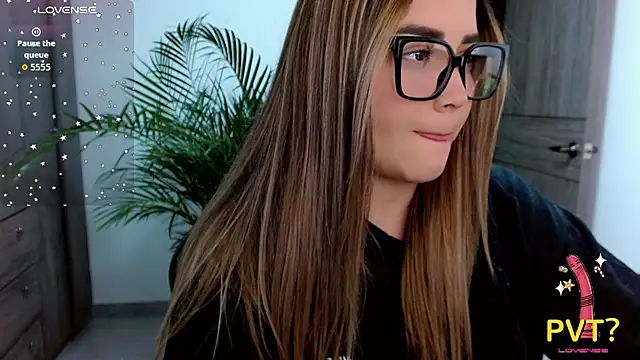 Lucia star   online show from 03-24-26, 11:43