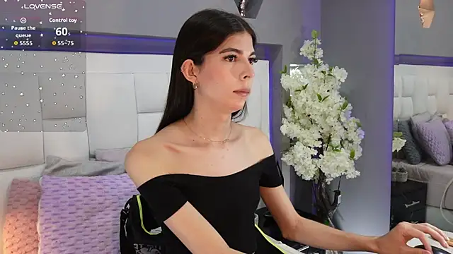 CuteAri online show from 10-05-25, 08:07