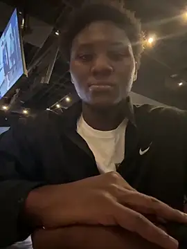 Snapshot of Festivitiesking1 chatting on 10-26-25, 02:28 Festivitiesking1 online show from 10-26-25, 02:28