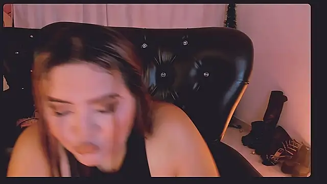 Agatha humidity online show from 03-23-25, 04:49