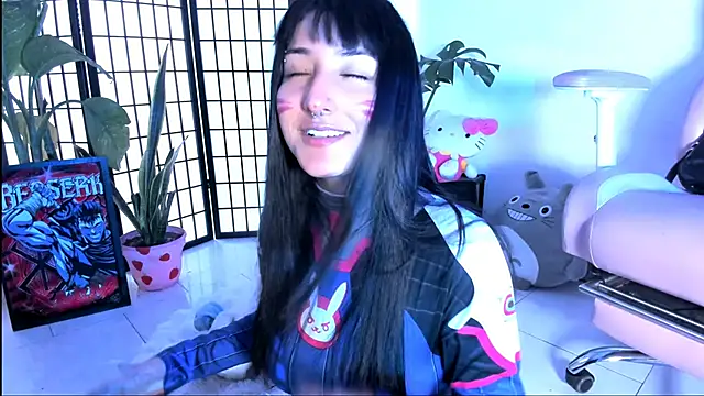 julyana  online show from 10-22-25, 05:24