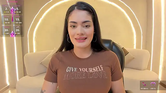 GiaFerrara online show from 11-18-25, 02:50