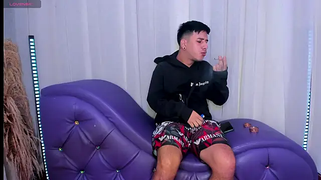 Yourslust  online show from 11-14-25, 01:43