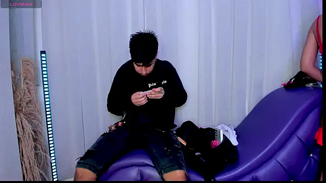 Yourslust  online show from 11-21-25, 09:13