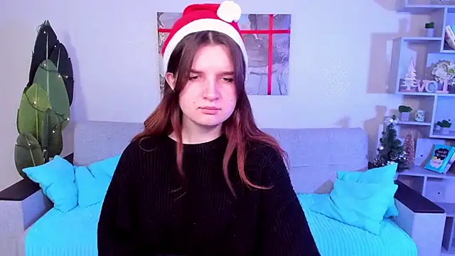 Snapshot of BonneyLove chatting on 12-19-24, 10:21 BonneyLove online show from 12-19-24, 10:21