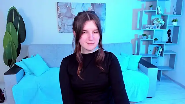 Snapshot of BonneyLove chatting on 01-18-25, 06:32 BonneyLove online show from 01-18-25, 06:32