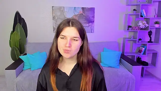 Snapshot of BonneyLove chatting on 09-08-25, 05:34 BonneyLove online show from 09-08-25, 05:34