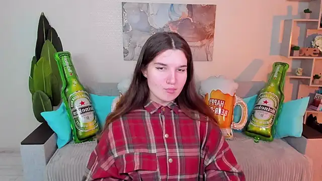 Snapshot of BonneyLove chatting on 09-18-25, 05:48 BonneyLove online show from 09-18-25, 05:48