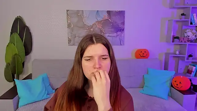 Snapshot of BonneyLove chatting on 11-06-25, 07:37 BonneyLove online show from 11-06-25, 07:37