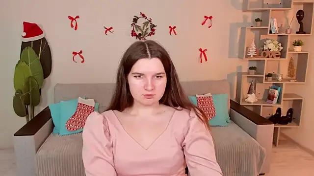 Snapshot of BonneyLove chatting on 12-22-25, 05:32 BonneyLove online show from 12-22-25, 05:32