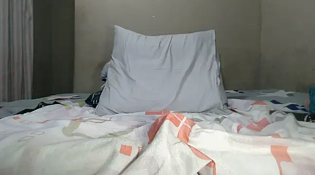 WetwetPussy31 online show from 03-05-25, 08:00