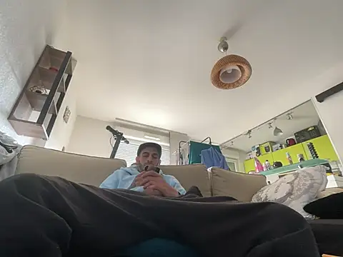 Rebeu313 online show from 02-11-25, 12:48