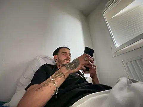 Rebeu313 online show from 10-03-25, 09:06