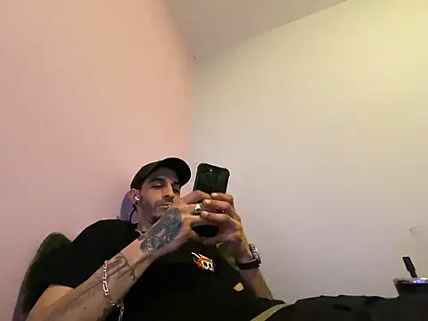 Rebeu313 online show from 02-10-26, 11:42