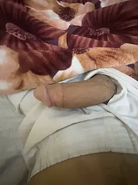 Snapshot of hamed-697 chatting on 03-11-25, 10:42 hamed-697 online show from 03-11-25, 10:42