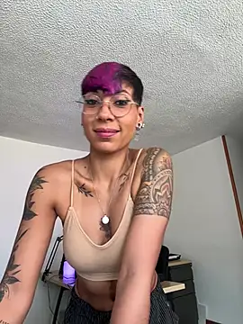 Snapshot of MiaMorgan_ chatting on 05-31-26, 02:46 MiaMorgan online show from 05-31-26, 02:46