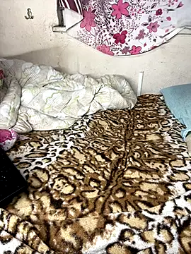 Snapshot of cenkjigolo chatting on 12-15-25, 06:12 cenkjigolo online show from 12-15-25, 06:12
