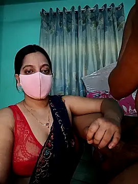 Snapshot of Taniya07 chatting on 05-05-26, 01:13 Taniya07 online show from 05-05-26, 01:13