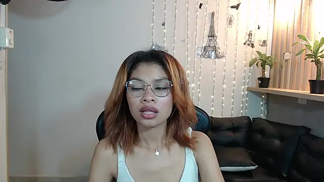 Snapshot of Perla_prg chatting on 12-27-24, 12:18 Perla prg online show from 12-27-24, 12:18
