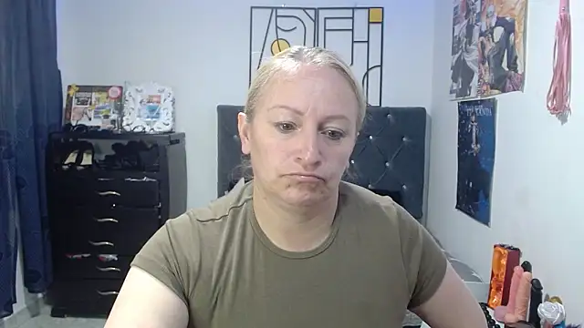 emperabigbootybigass online show from 04-22-26, 12:18