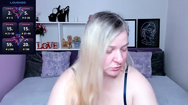 AnnaXCherri online show from 10-11-25, 03:28