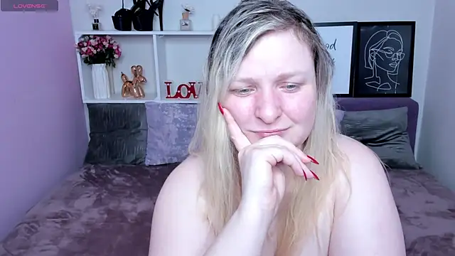 AnnaXCherri online show from 11-07-25, 04:12