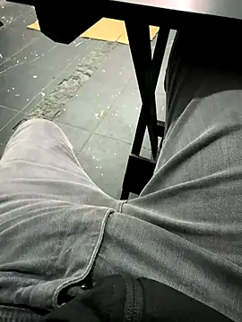 Farias8837 online show from 10-30-25, 05:24