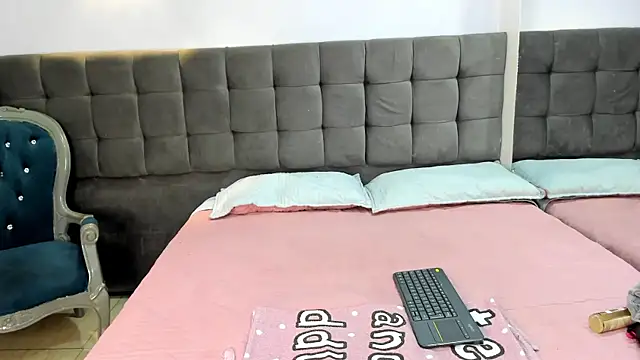 Snapshot of MadameDamn chatting on 01-07-25, 12:20 MadameDamn online show from 01-07-25, 12:20