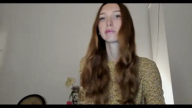 LisaIcon online show from 10-20-25, 05:02