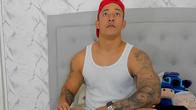 luigiferrara online show from 11-23-25, 05:46