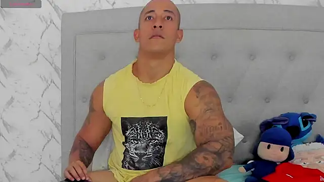 luigiferrara online show from 04-12-26, 07:41