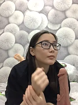 Snapshot of Milka23 chatting on 02-21-25, 03:10 Milka23 online show from 02-21-25, 03:10